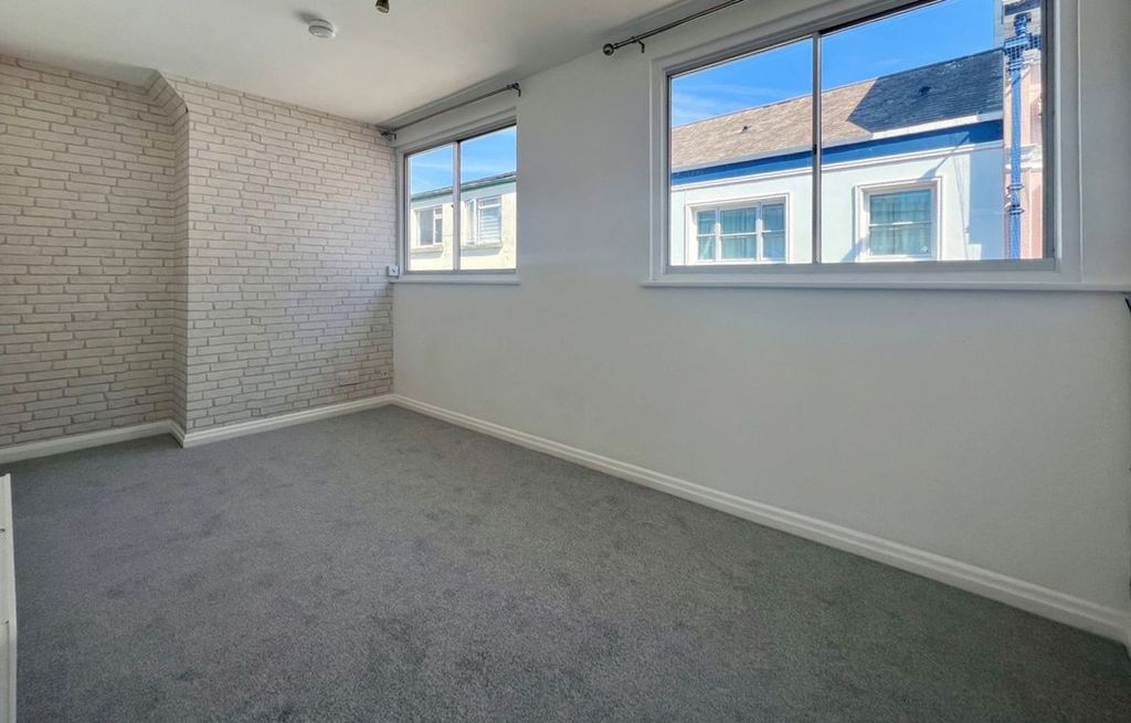Additional image 2 of 1 bed flat for saleFlat 5, 11 Seale Street, St Helier JE2