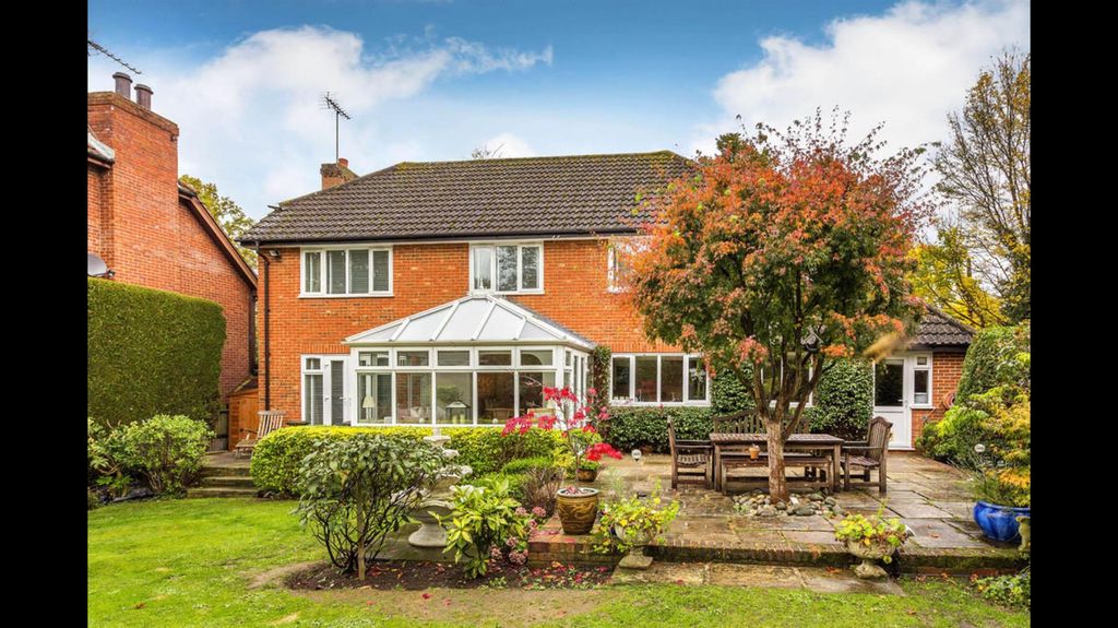 Additional image 8 of 4 bed detached house for saleHarriotts Lane, Ashtead KT21