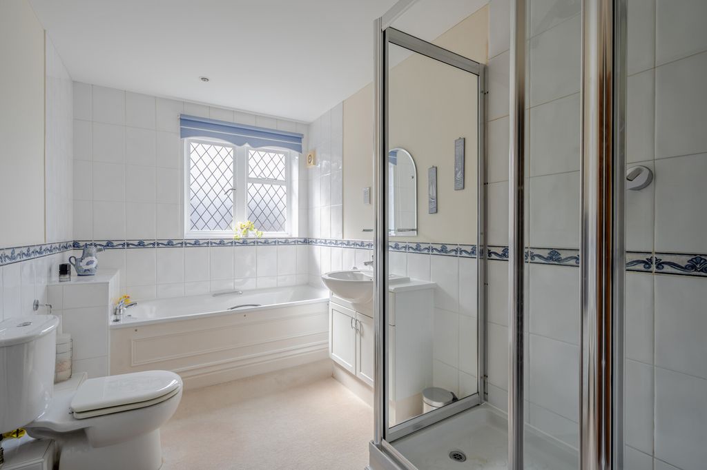 Additional image 13 of 3 bed flat for saleHolly Hill Drive, Banstead SM7