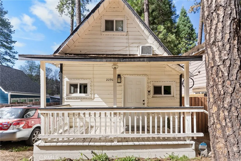 22904 Waters Dr, Crestline, CA 92325 photo 2