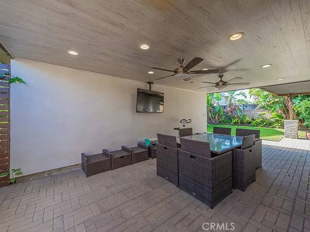 Additional image 17 of 430 N Parish Pl, Burbank, CA 91506