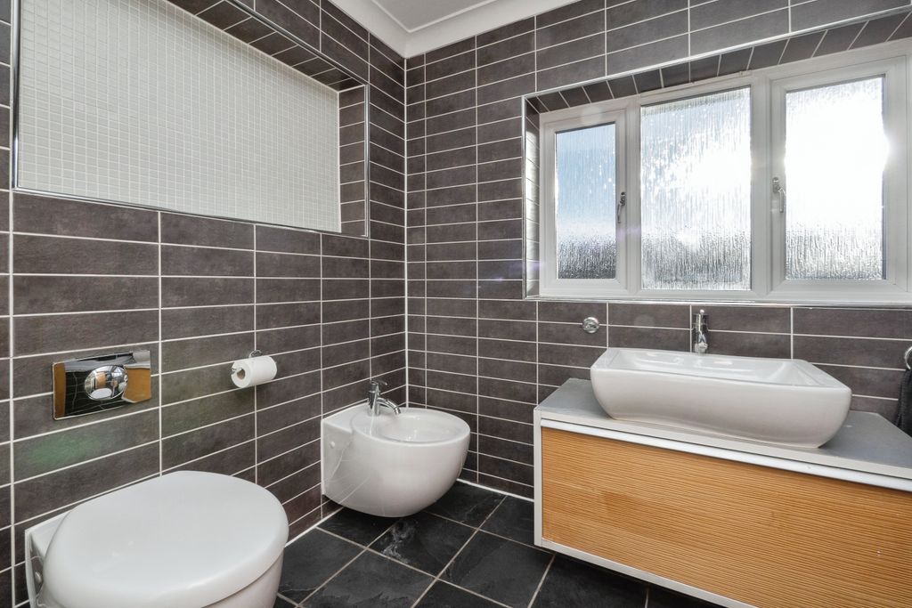 Additional image 9 of 7 bed semi-detached house for saleHull Bridge Road, Beverley HU17