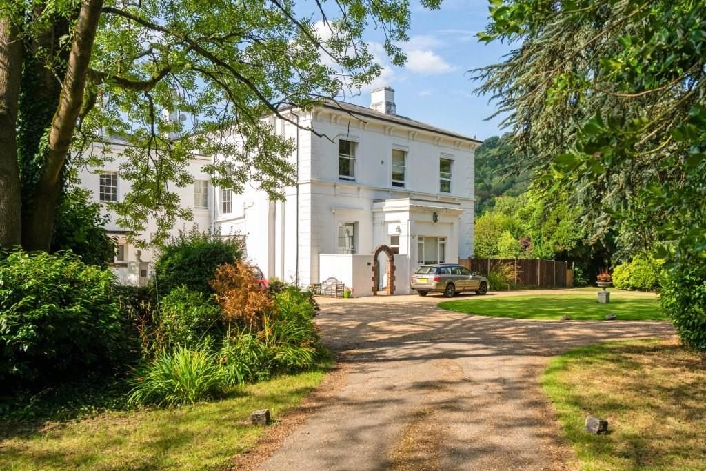 Additional image 4 of 2 bed flat for salePixham Lane, Dorking RH4
