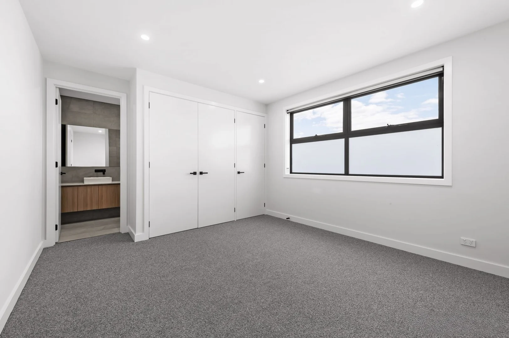 Additional image 4 of 2/18 Champion Street, Doncaster East VIC 3109