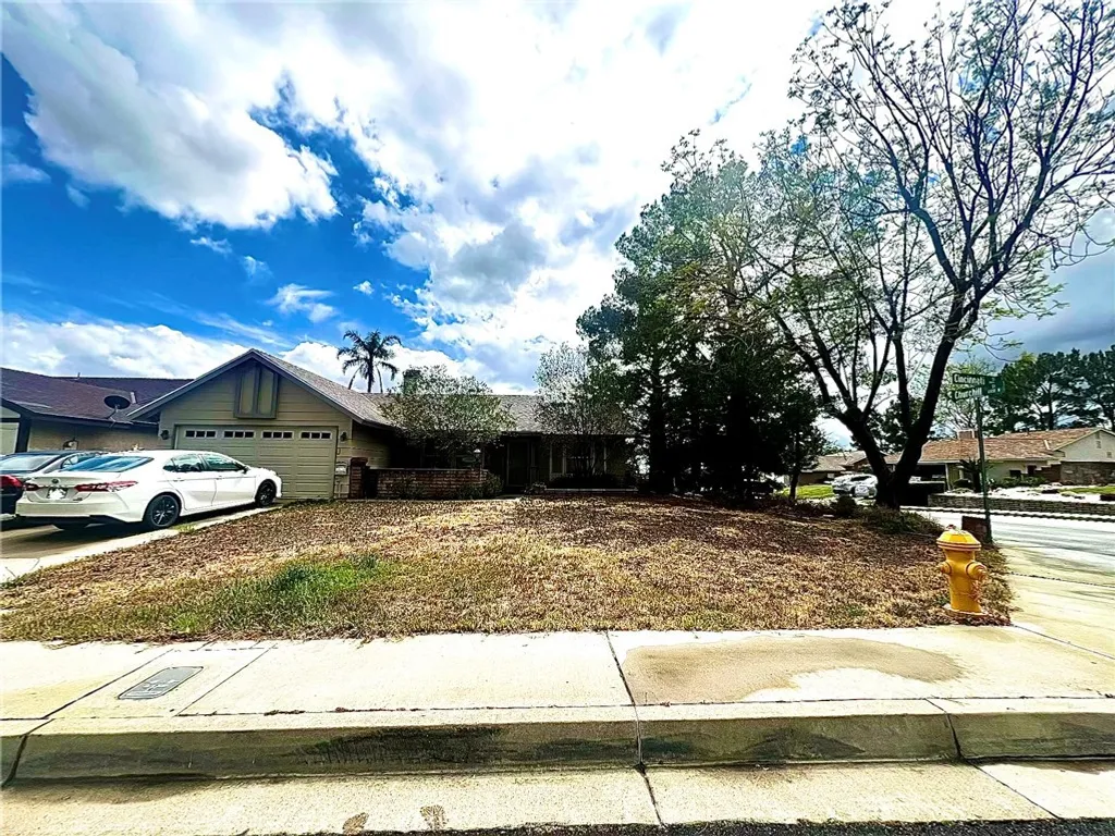 Additional image 3 of 2825 Cincinnati St, San Bernardino, CA 92407
