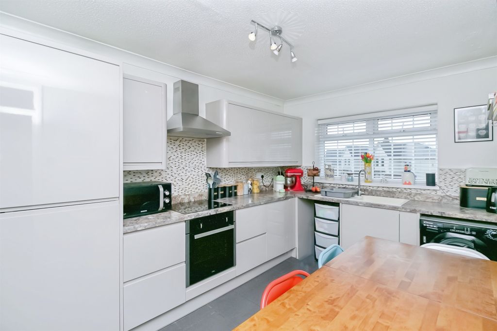 Additional image 16 of 2 bed flat for saleBarrians Way, Barry CF62