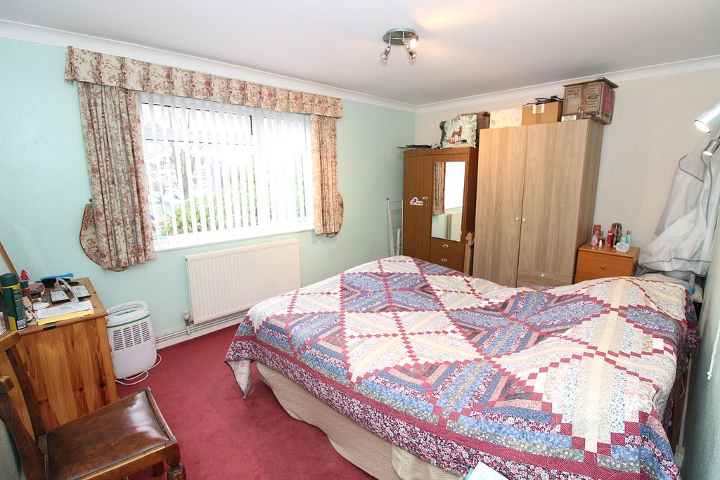 Additional image 7 of 2 bed flat for saleWoodmansterne Lane, Banstead SM7