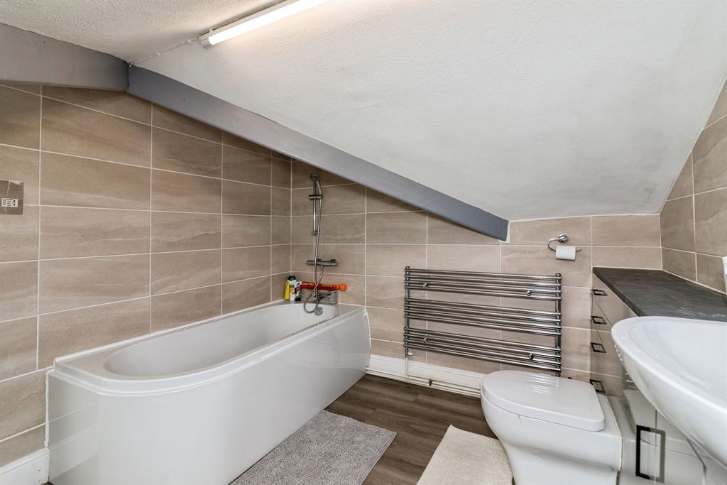 Additional image 13 of 1 bed flat for saleKirkley Cliff, Lowestoft NR33