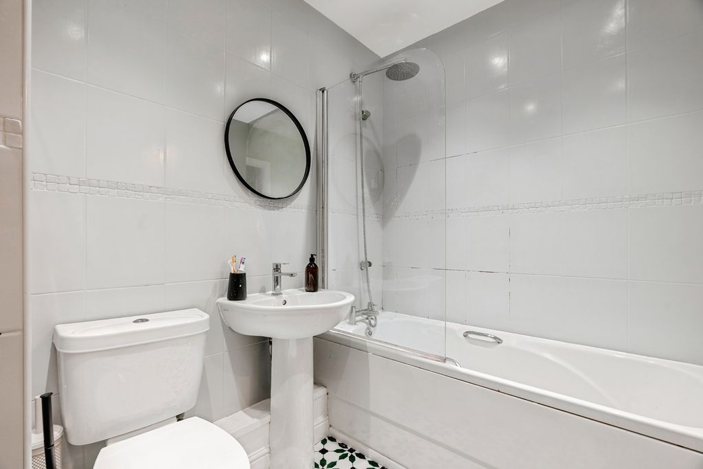 Additional image 4 of 2 bed flat for saleClough Gardens, Haslingden, Rossendale, Lancashire BB4