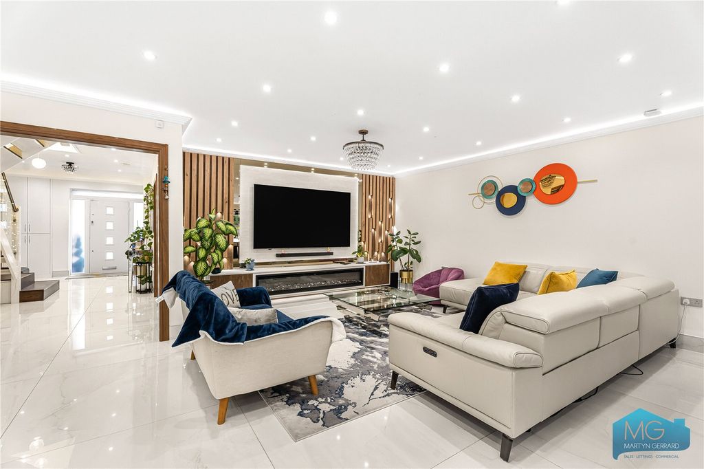 Additional image 8 of 6 bed detached house for saleWylo Drive, Arkley, Barnet EN5
