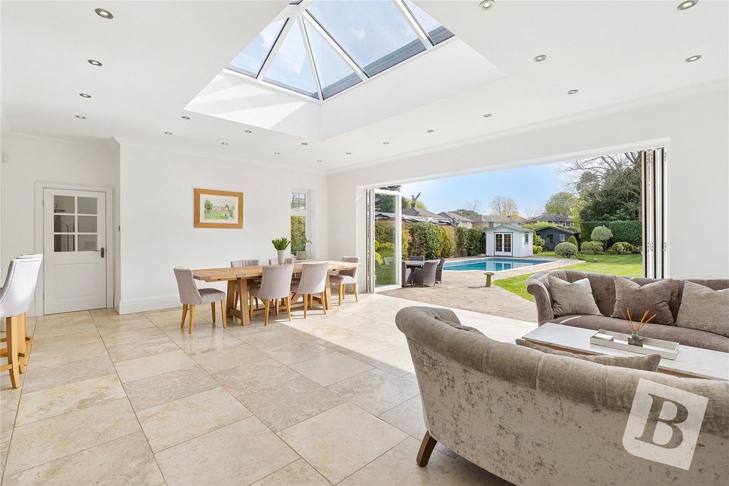 Additional image 4 of 6 bed detached house for saleElm Grove, Emerson Park RM11