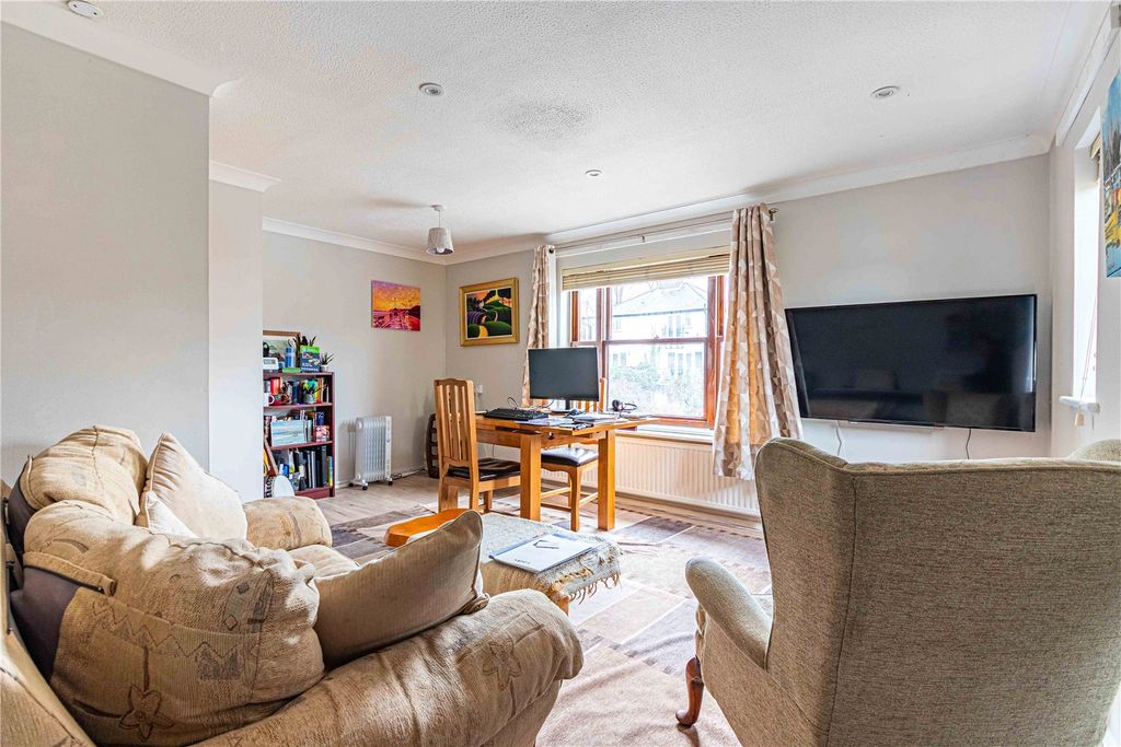 Additional image 8 of 2 bed flat for saleBridge Street, Berkhamsted, Hertfordshire HP4