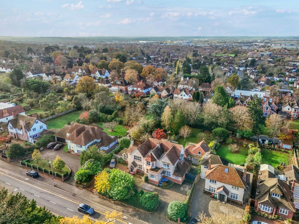 Additional image 37 of 6 bed semi-detached house for saleShinfield Road, Reading, Berkshire RG2
