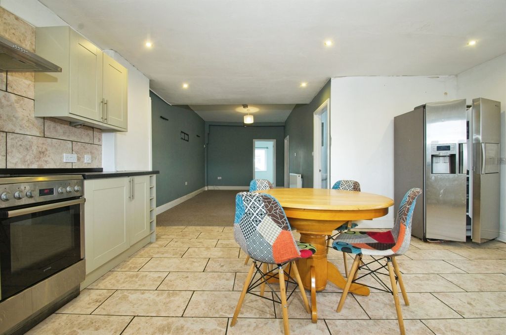 Additional image 4 of 3 bed flat for salePisgah Street, Kenfig Hill, Bridgend CF33