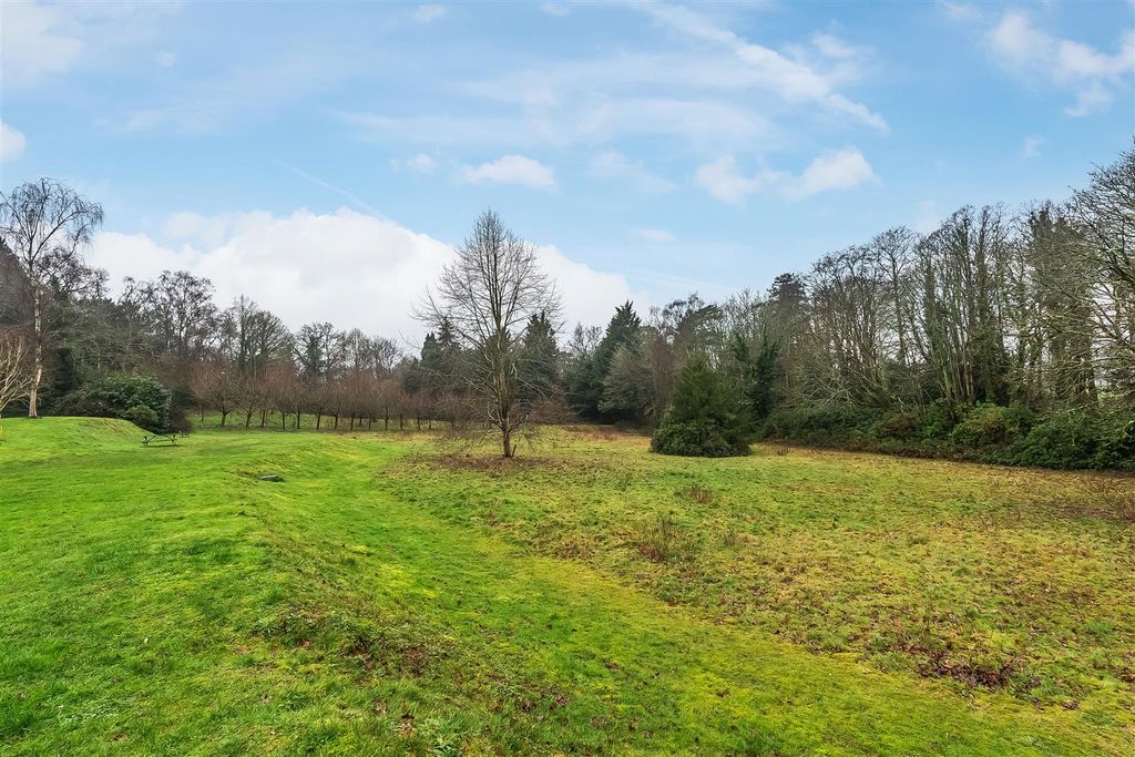 Additional image 4 of 1 bed flat for saleDeepdene House, Dorking RH5