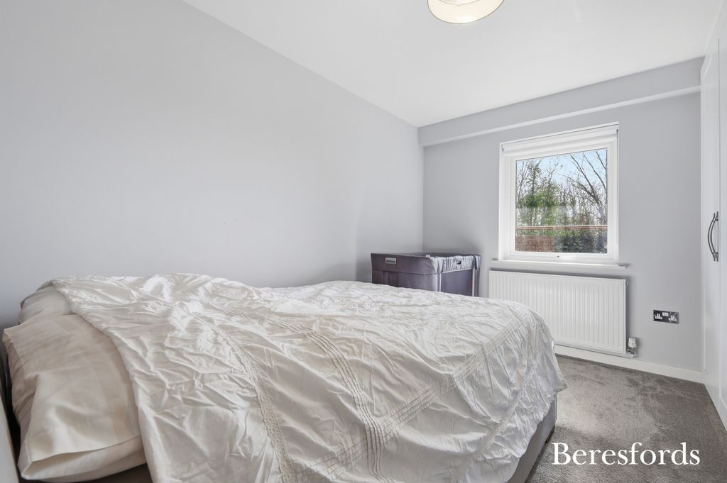 Additional image 11 of 2 bed flat for saleUpminster Road, Upminster RM14