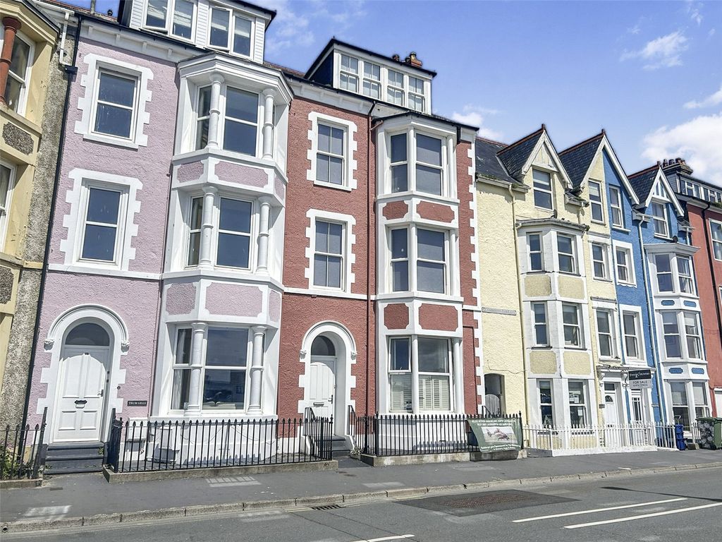 9 bed terraced house for saleBodfor Terrace, Aberdovey, Gwynedd LL35
