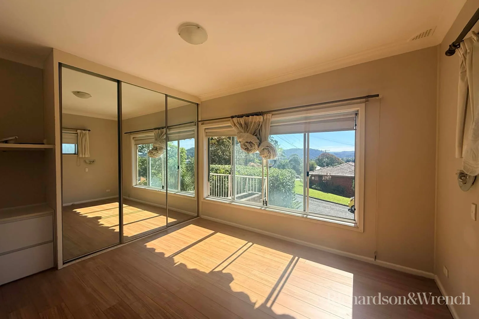 Additional image 5 of 27 Fiona Street, Point Clare NSW 2250