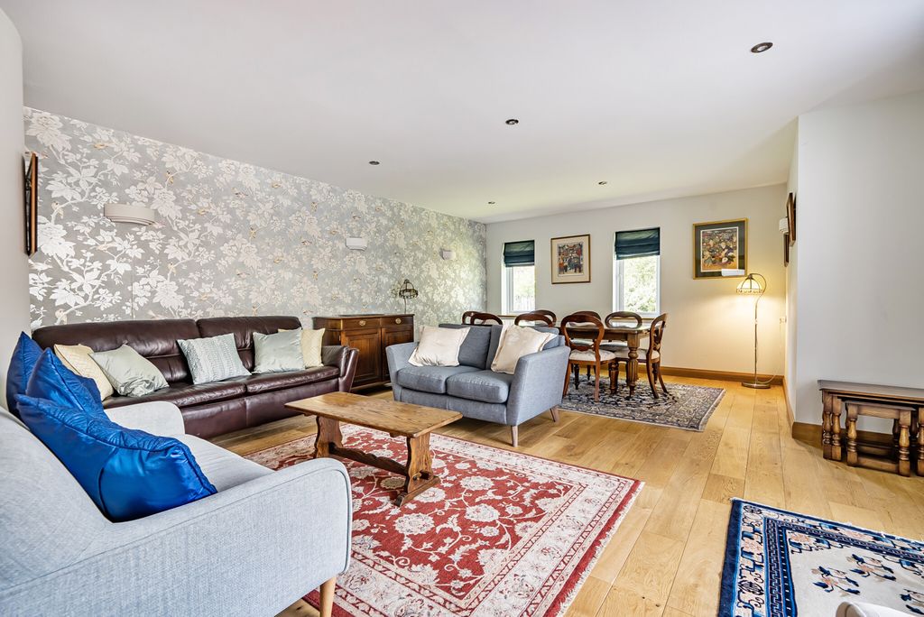 Additional image 4 of 4 bed detached house for saleNorthcourt Avenue, Reading RG2