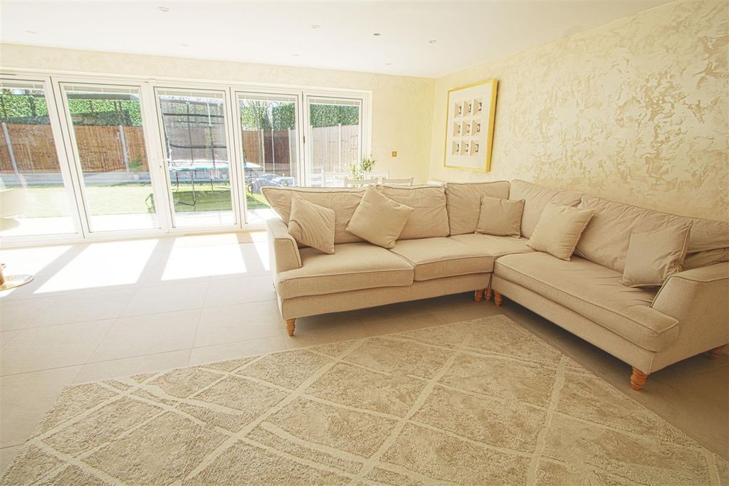 Additional image 7 of 4 bed detached house for saleBurnt Mills Road, Basildon SS13
