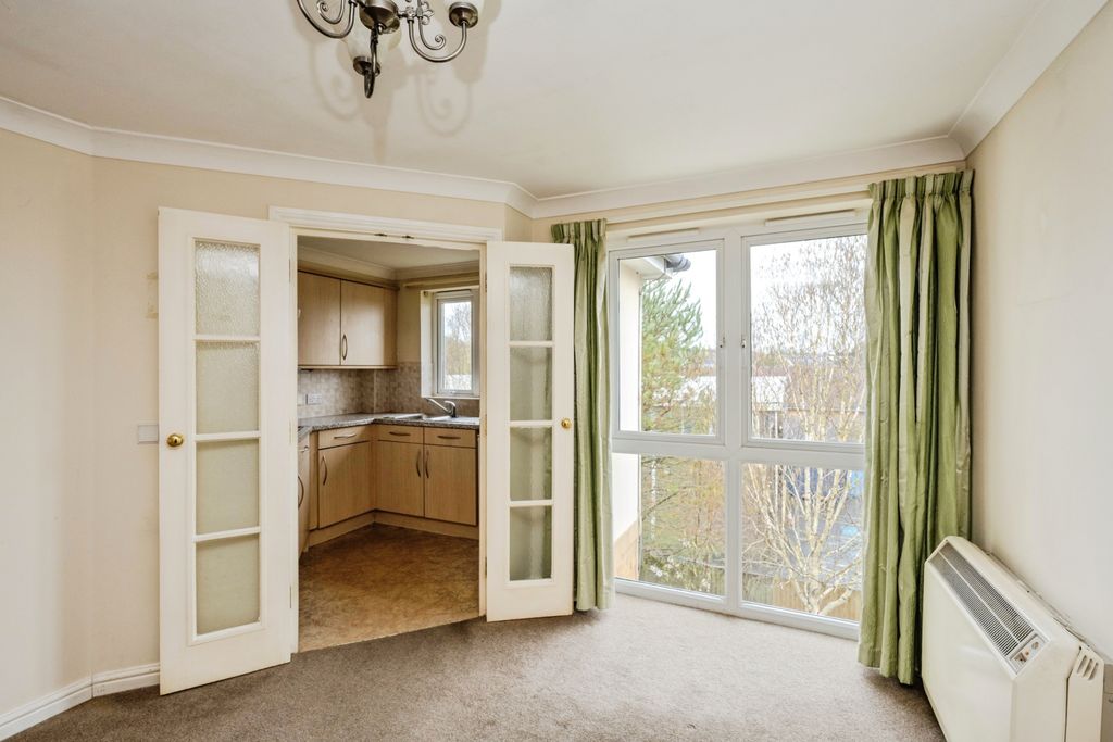 Additional image 3 of 1 bed property for sale20 Alexandra Road, Gorseinon SA4