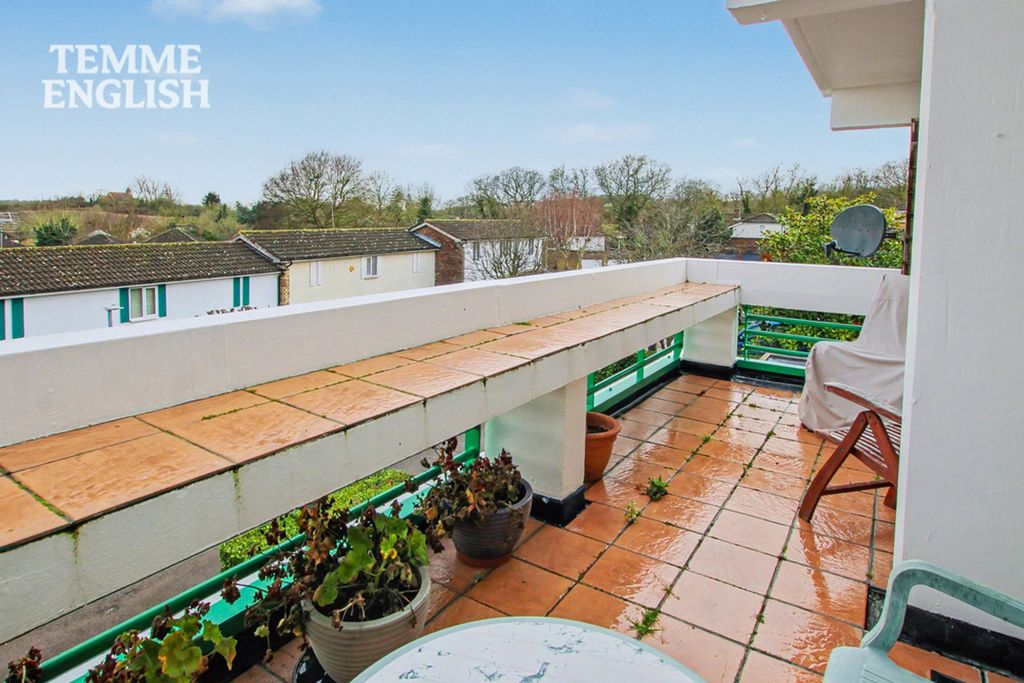 Additional image 19 of 2 bed flat for saleThe Vale, Basildon SS16