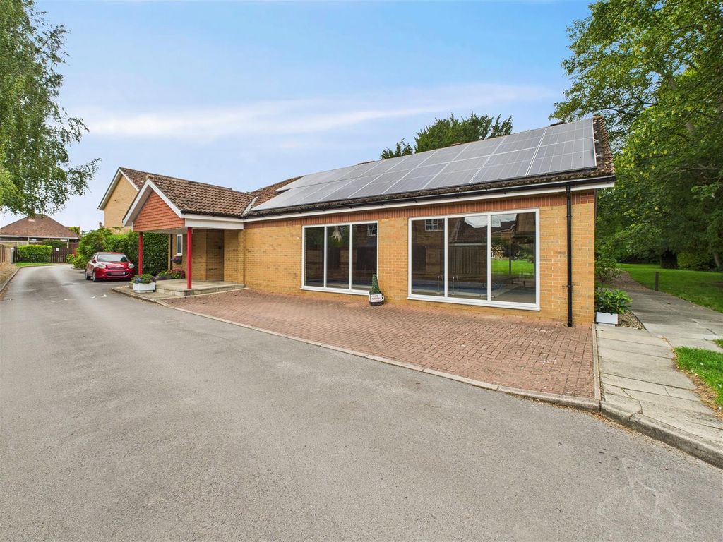 Additional image 11 of 2 bed flat for saleOld Manor Lawns, Long Lane, Beverley HU17
