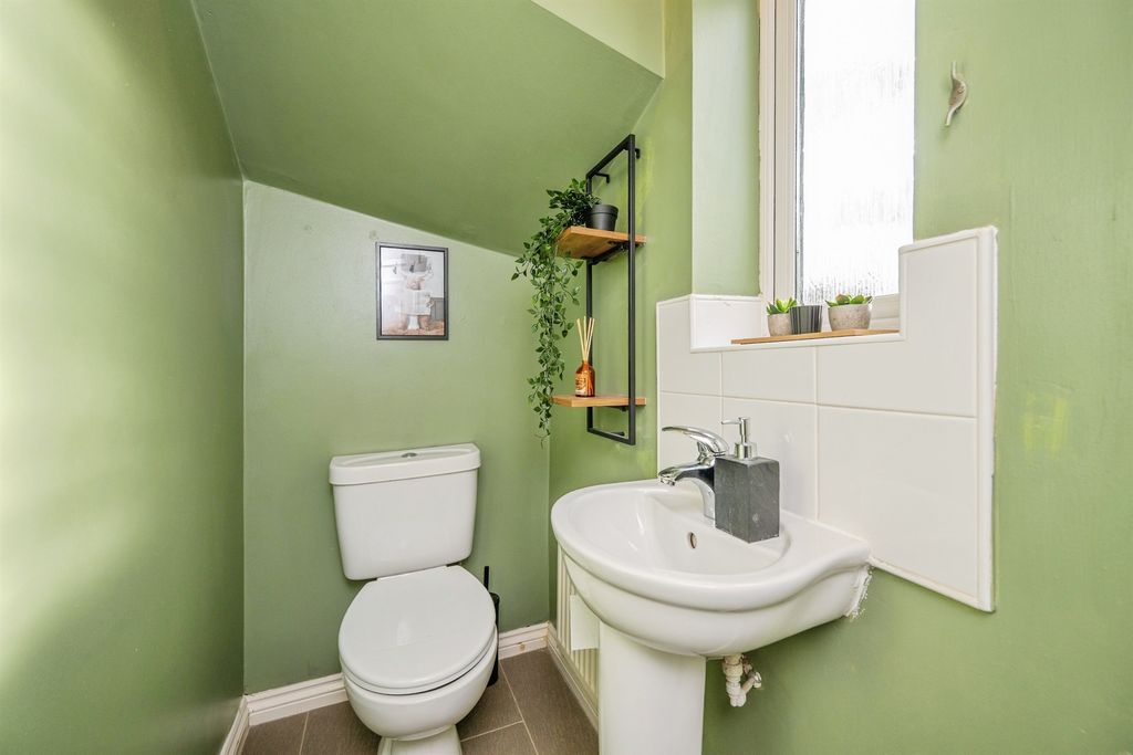 Additional image 9 of 4 bed end terrace house for saleCavendish Drive, Ashbourne DE6