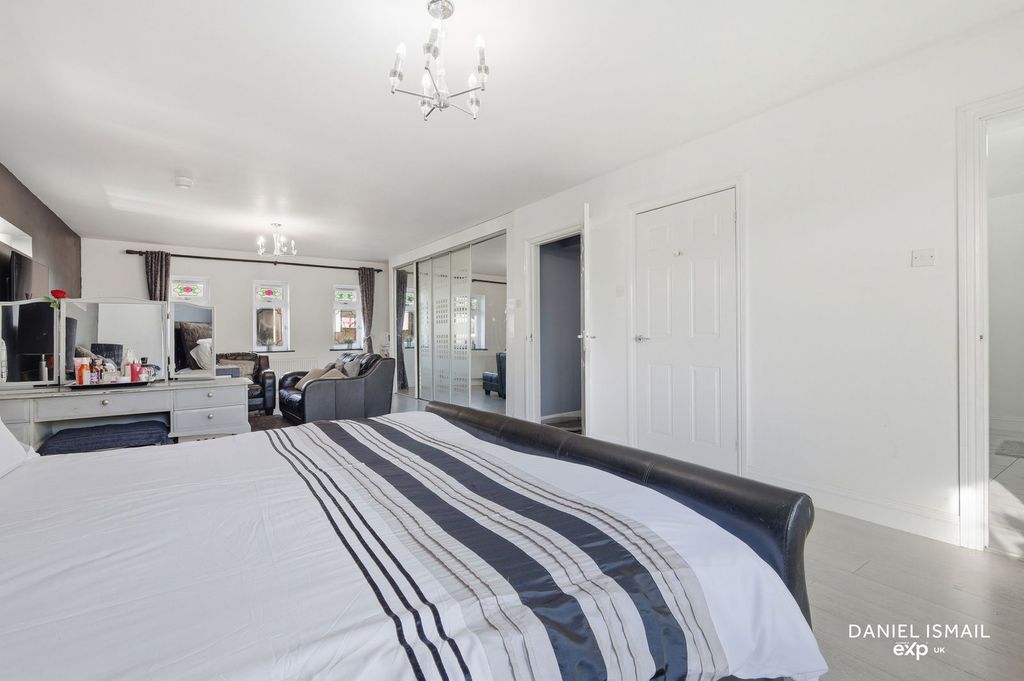 Additional image 25 of 8 bed detached house for saleWelbeck Drive, Langdon Hills, Basildon SS16