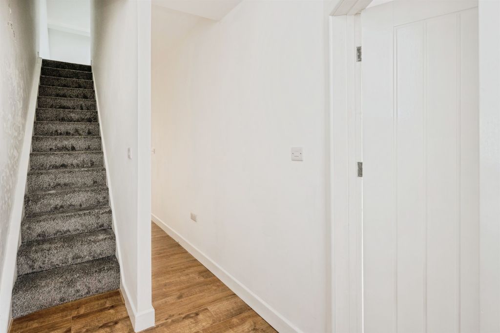 Additional image 7 of 3 bed flat for saleWest Street, Gorseinon, Swansea SA4