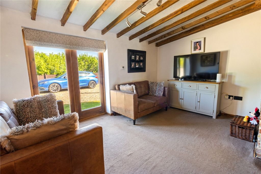 Additional image 16 of 5 bed bungalow for saleLincoln Road, Welton Le Wold, Louth, Lincolnshire LN11