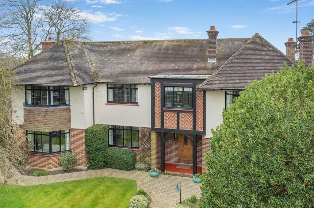 Additional image 2 of 6 bed detached house for saleNew Road, Weston Turville HP22