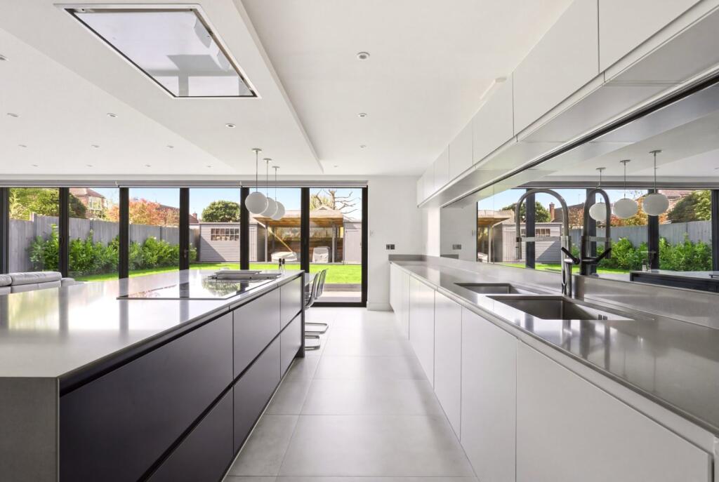 Additional image 11 of Oakwood Road, Bricket Wood, St. Albans, Hertfordshire, AL2