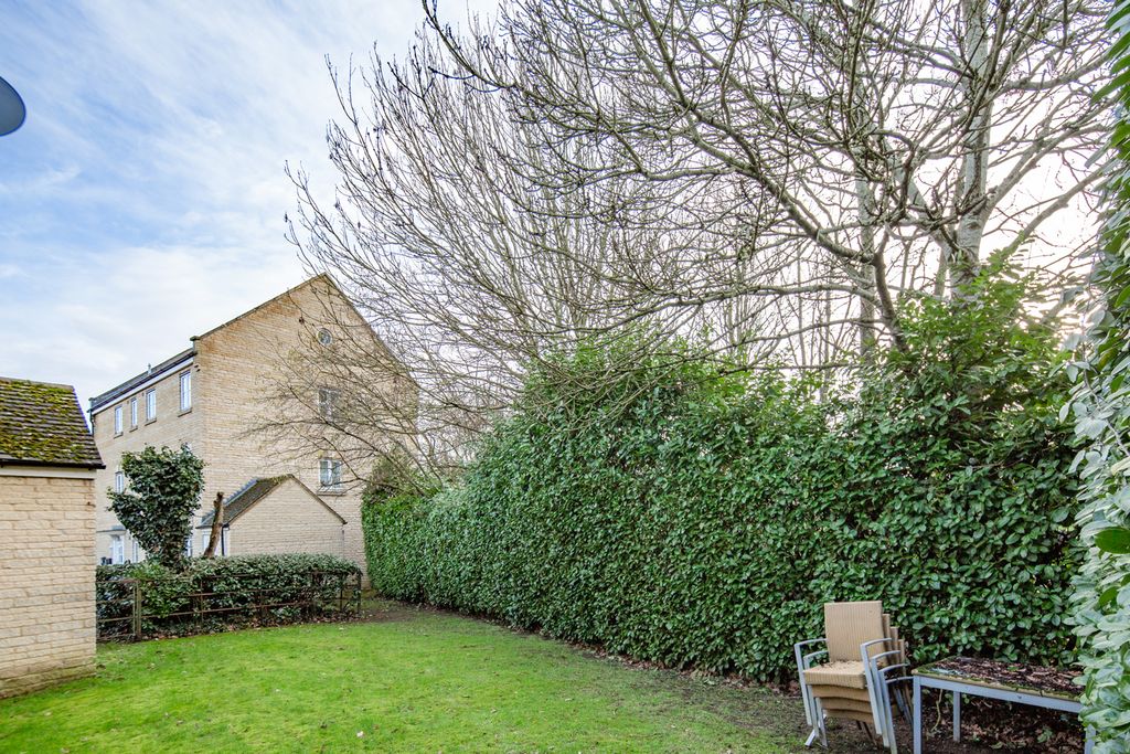 Additional image 18 of 2 bed flat for saleCorncrake Way, Bicester OX26