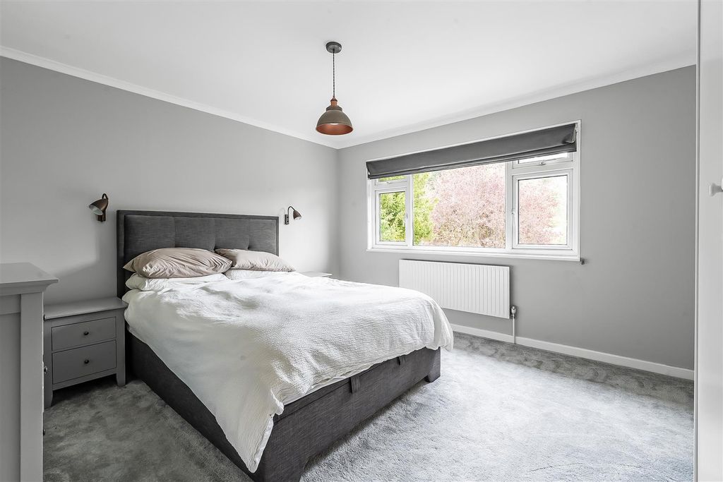 Additional image 3 of 4 bed detached house for saleAgates Lane, Ashtead KT21