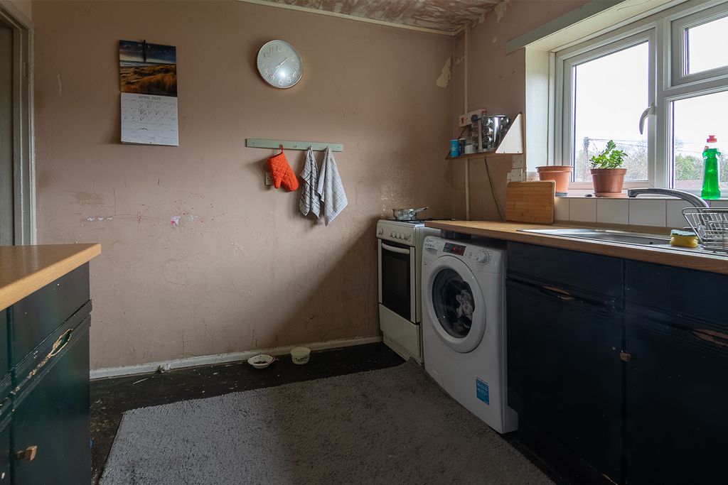 Additional image 9 of 2 bed flat for saleGreat Bridge Road, Bilston WV14