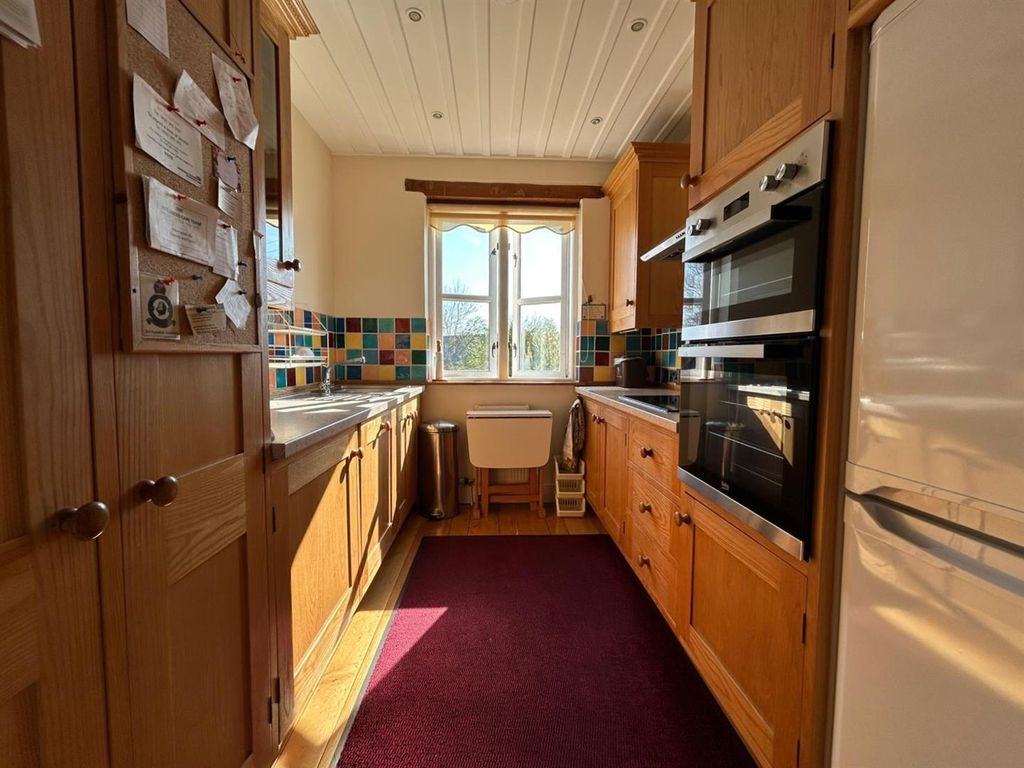 Additional image 4 of 2 bed flat for saleBrydian Court, Barrack Street, Bridport DT6