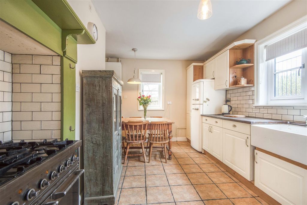 Additional image 4 of 4 bed detached house for saleNorthcourt Avenue, Reading RG2