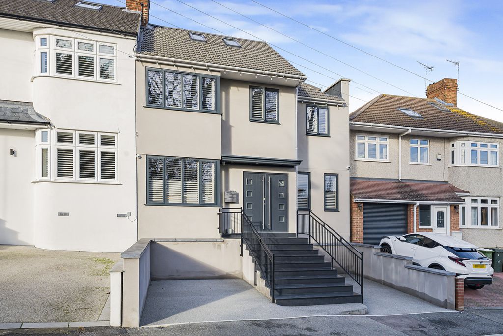 Additional image 43 of 4 bed semi-detached house for saleEdwin Close, Bexleyheath DA7