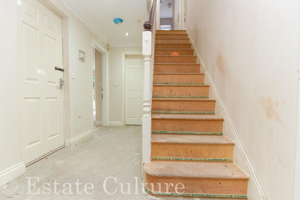 Additional image 7 of 7 bed detached house for salePrimrose Drive, Bedworth CV12