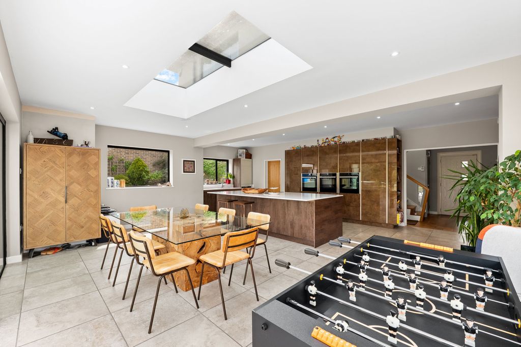 Additional image 7 of 4 bed detached house for saleGilhams Avenue, Banstead SM7