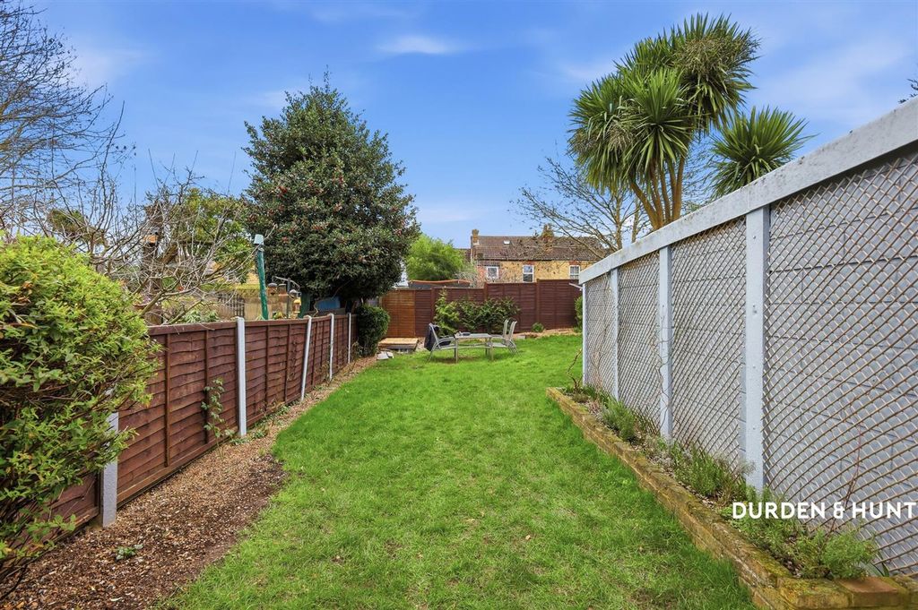 Additional image 20 of 2 bed flat for saleStanley Road, Hornchurch RM12