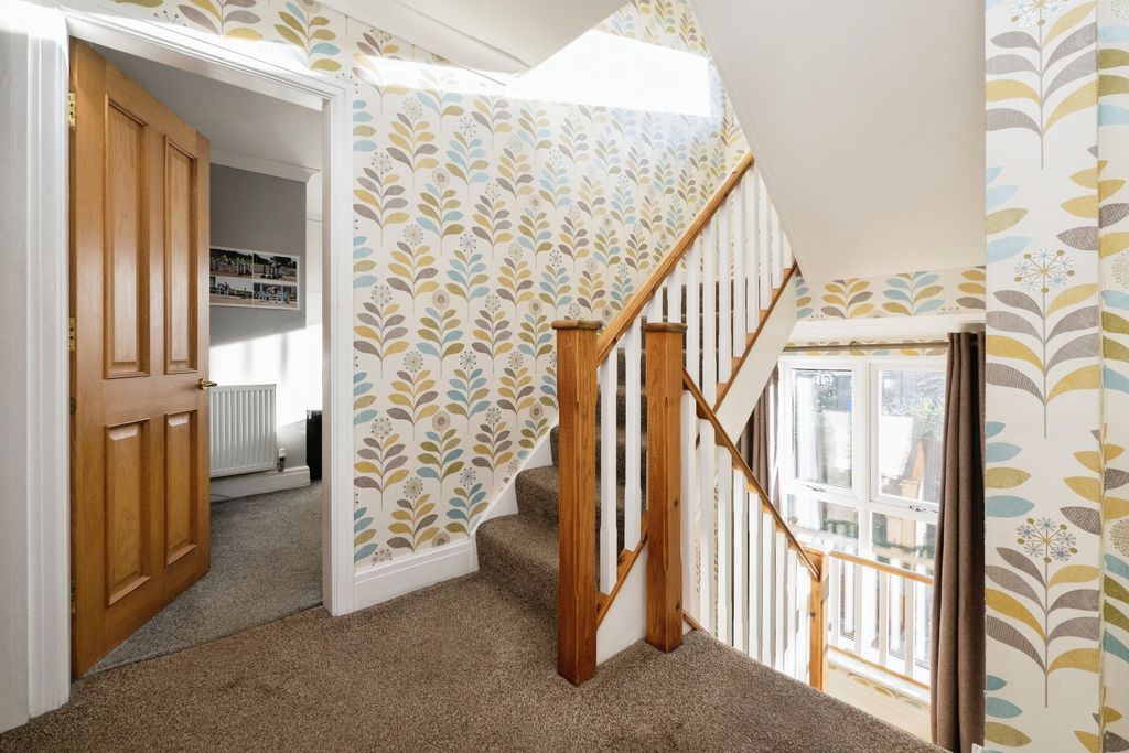 Additional image 7 of 7 bed semi-detached house for saleHull Bridge Road, Beverley HU17