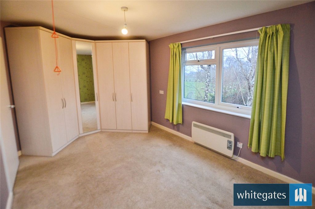 Additional image 8 of 2 bed flat for saleLynwood Garth, Leeds, West Yorkshire LS12
