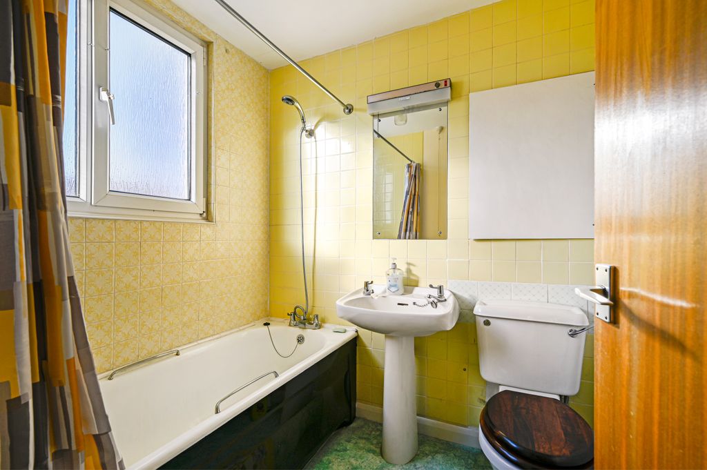 Additional image 17 of 4 bed detached house for saleUlley Road, Kennington TN24