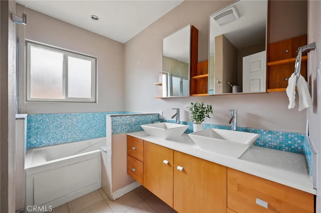 Additional image 47 of 7027 Gloria Avenue, Lake Balboa, CA 91406