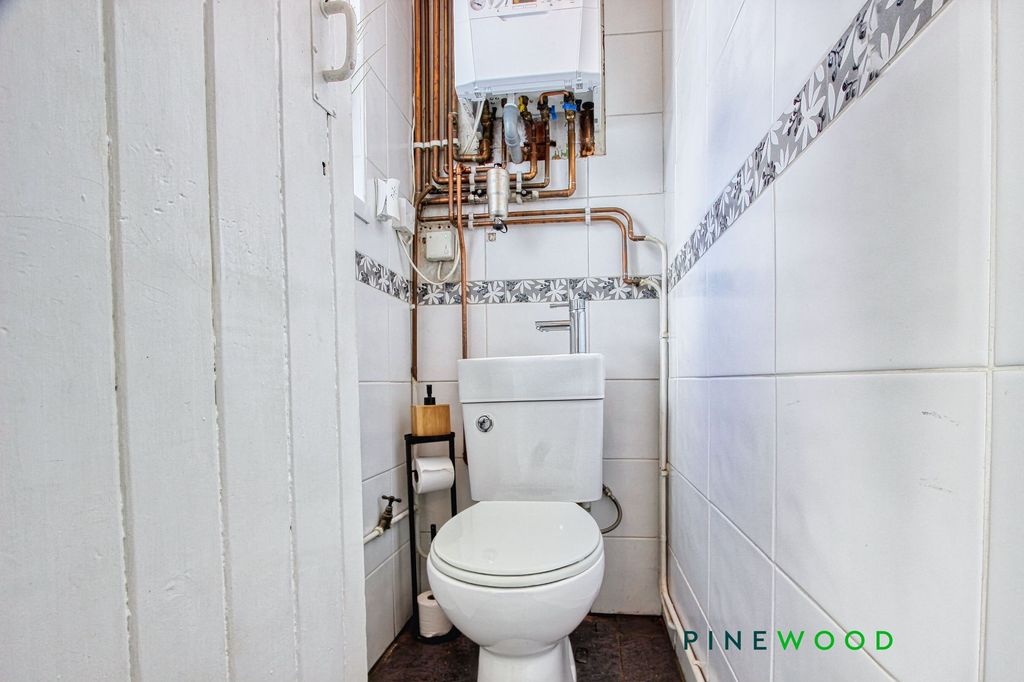 Additional image 16 of 3 bed semi-detached house for saleGloucester Road, Newbold, Chesterfield, Derbyshire S41