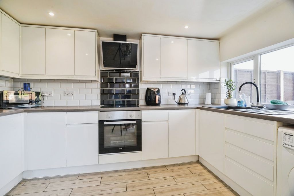 Additional image 6 of 4 bed semi-detached house for saleGrosvenor Road, Billingham TS22
