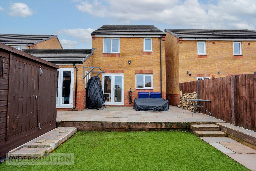 3 bed link detached house for saleMackeson Drive, Ashton-Under-Lyne, Greater Manchester OL6