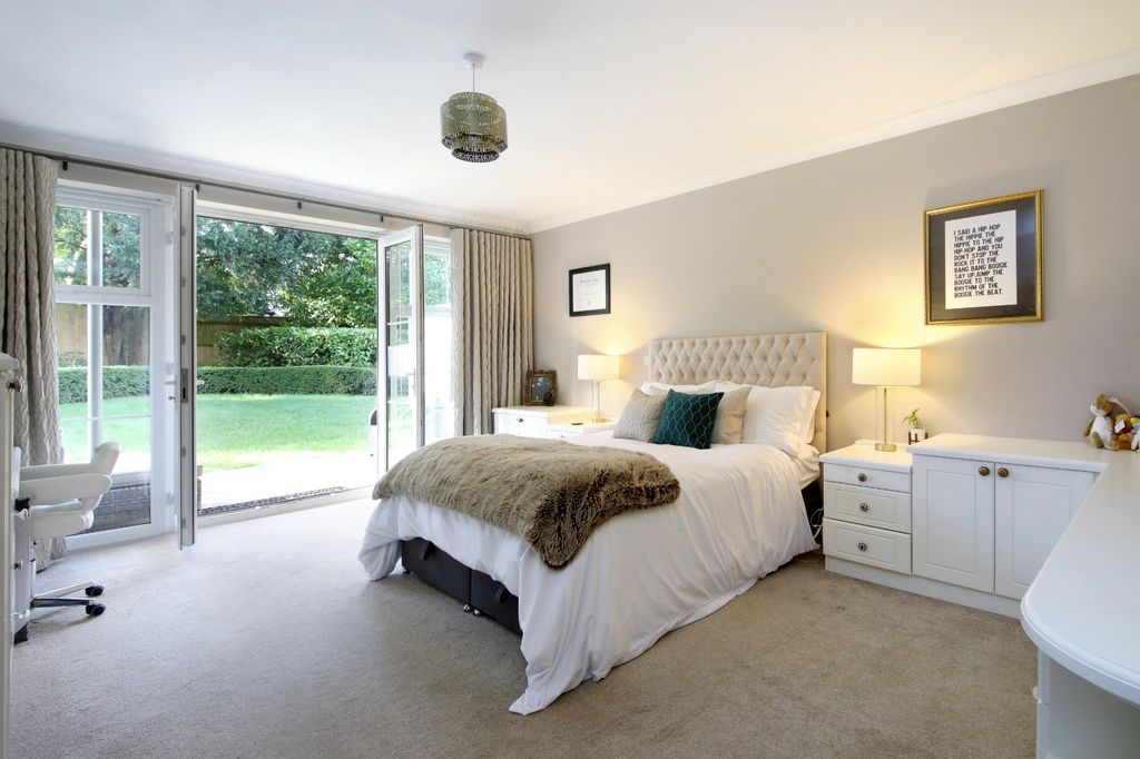 Additional image 6 of 2 bed flat for saleStation Road, Beaconsfield, Buckinghamshire HP9